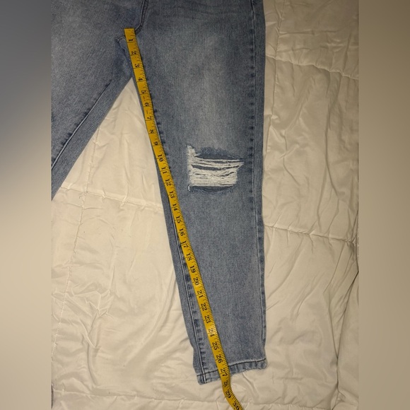 Misguided riot Women's Distressed Blue Jeans Size 6.                #20 - Picture 5 of 11
